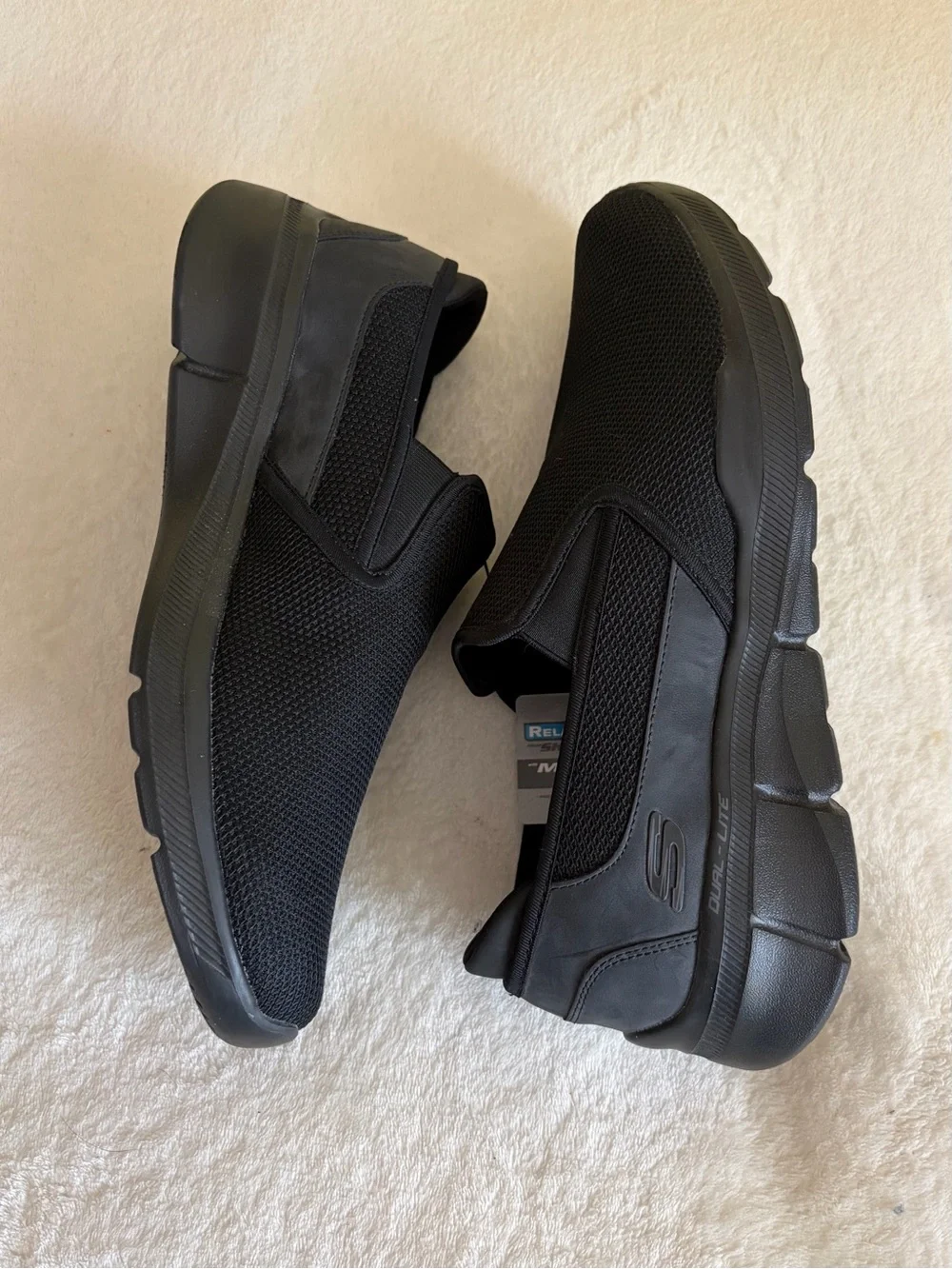 New Skechers Men's All-Black Slip-On Comfort Loafers Sz 13